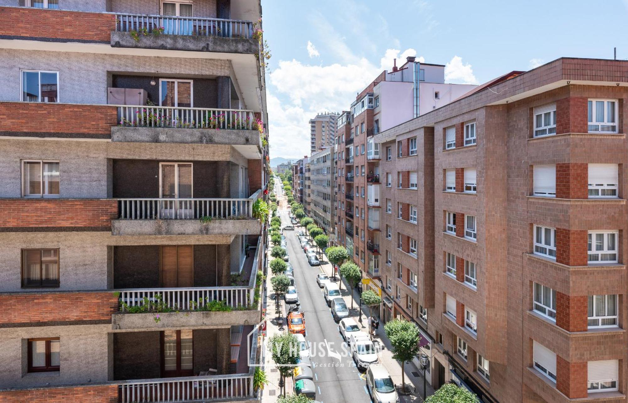 Myhousespain - Espacioso Piso Con Parking 기욘 외부 사진