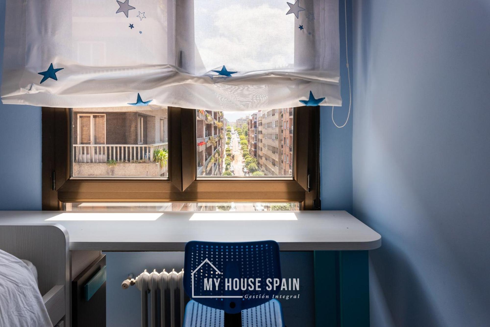 Myhousespain - Espacioso Piso Con Parking 기욘 외부 사진