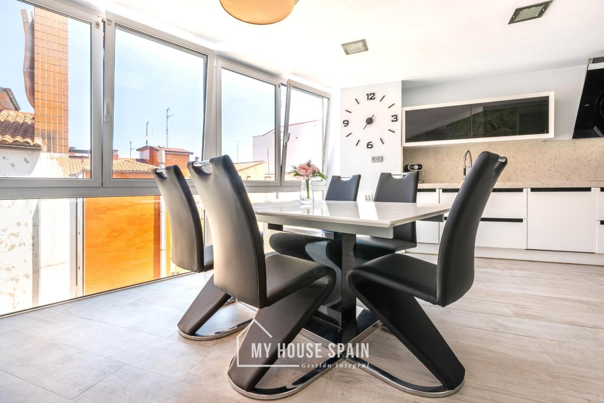Myhousespain - Espacioso Piso Con Parking 기욘 외부 사진